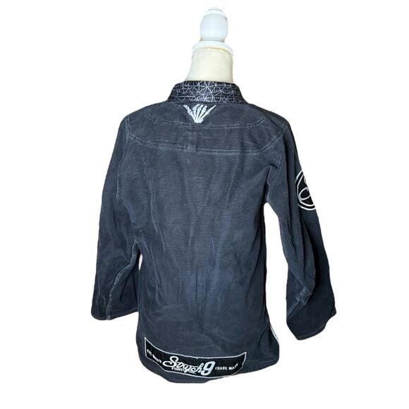 Strych 9 Hemlock Gi Jiu Jitsu Athletic Wear Charcoal Black Men’s Fighter Robe - Picture 7 of 10